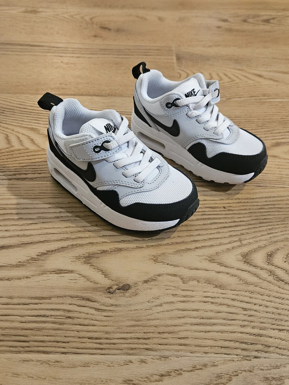Nike Kids' White and Black Air MAX Sneakers